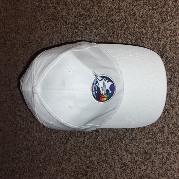 Minnesota Lynx Pride Hat Cap WNBA White Rainbow Brim Adjustable Strapback - Picture 2 of 8